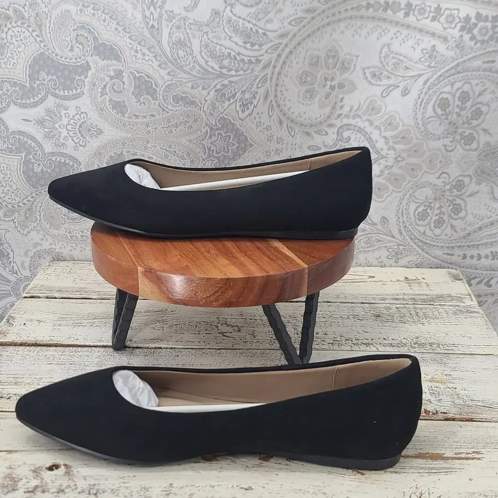 Dream Pairs classic suede flat Size 9 minimalist office career